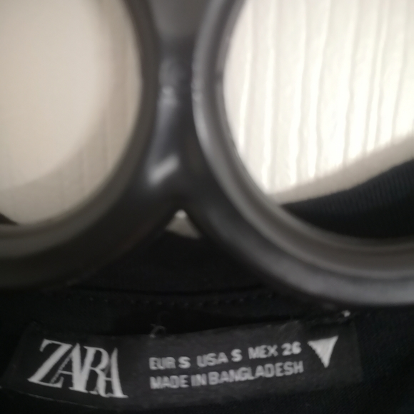 Zara T-shirt - Picture 2 of 2